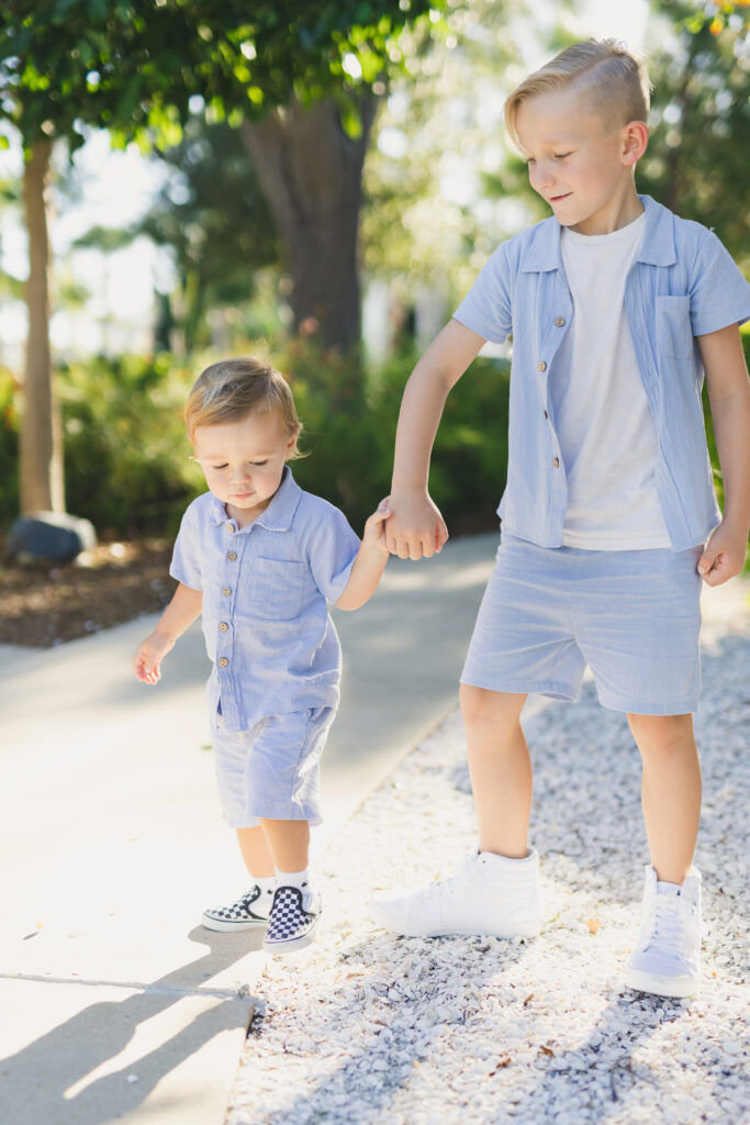 Bradenton Family Outdoor Photoshoot. Roohi Photography